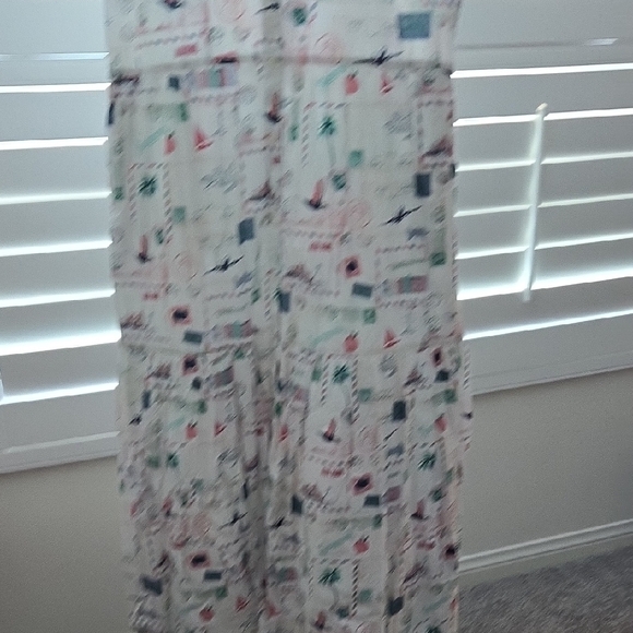 Sleeveless Postcard Printed Dress - Picture 4 of 7